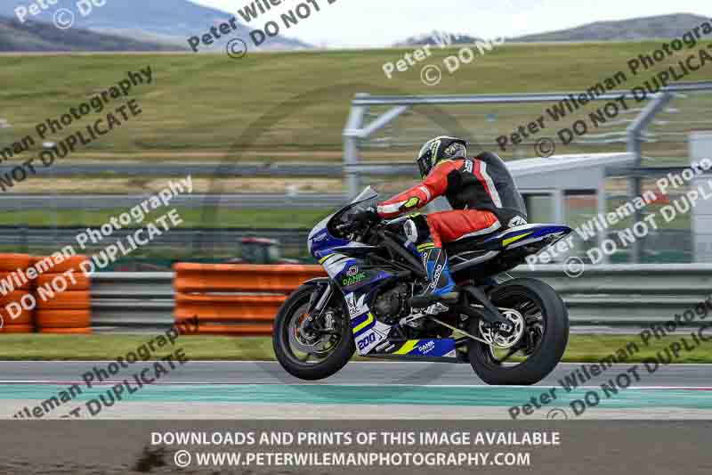 cadwell no limits trackday;cadwell park;cadwell park photographs;cadwell trackday photographs;enduro digital images;event digital images;eventdigitalimages;navarra;no limits trackdays;peter wileman photography;racing digital images;trackday digital images;trackday photos